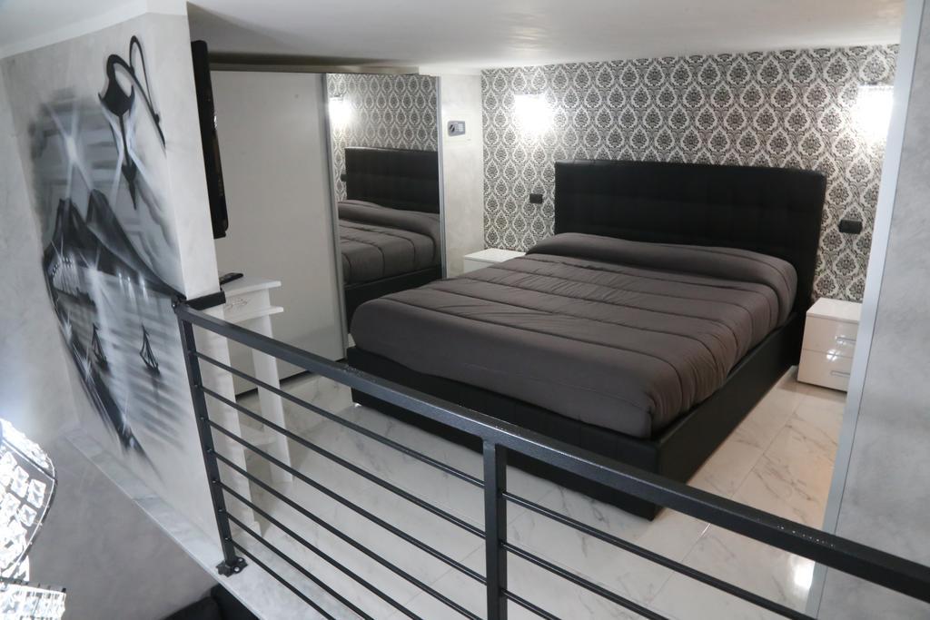 Casa Vacanze Sannazzaro 70 Napoli Eksteriør billede