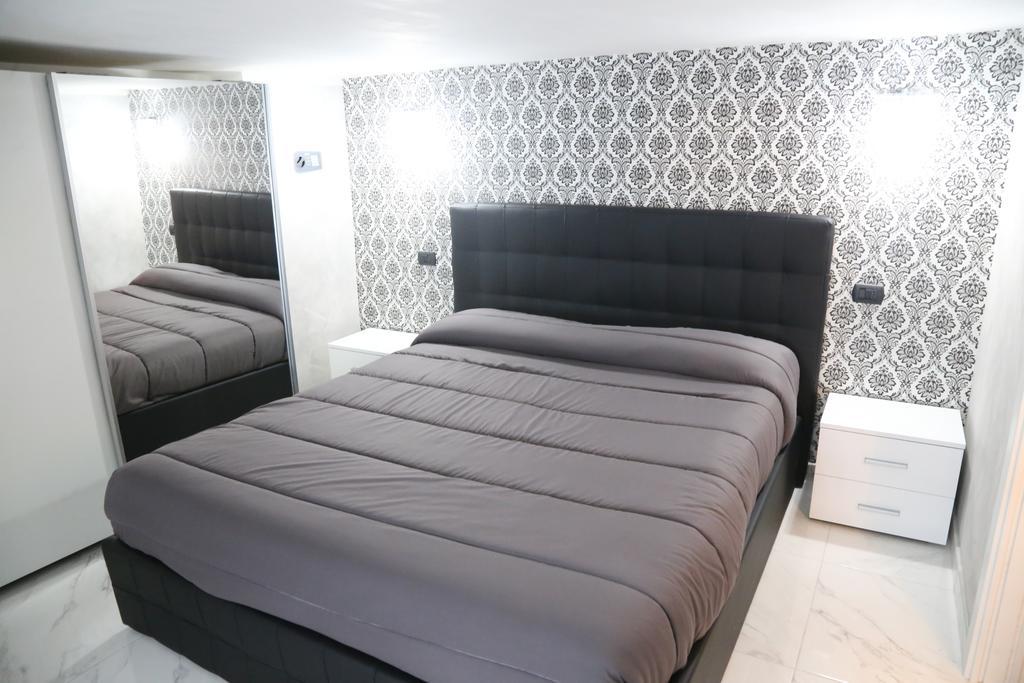Casa Vacanze Sannazzaro 70 Napoli Eksteriør billede