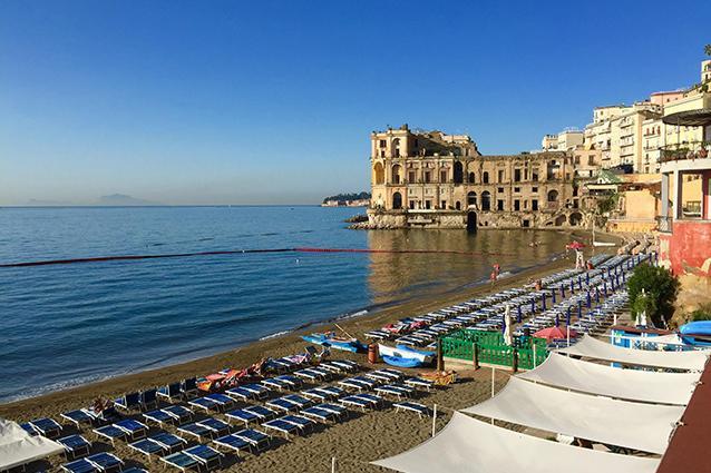 Casa Vacanze Sannazzaro 70 Napoli Eksteriør billede